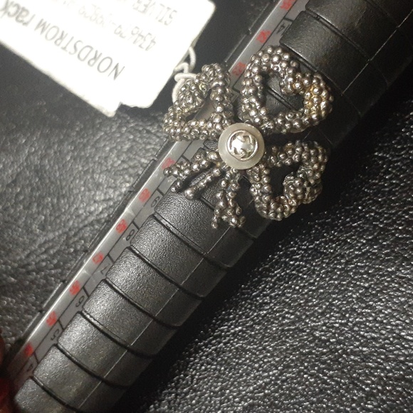 GUCCI HEART BOW RING AGED SILVER NWT - Picture 6 of 10